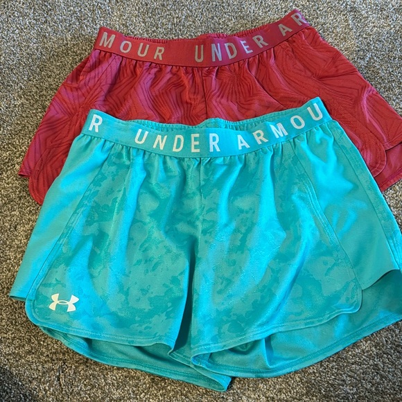 Under Armour Shorts Worn Once Small Pink Blue Workout Shorts - Picture 1 of 3